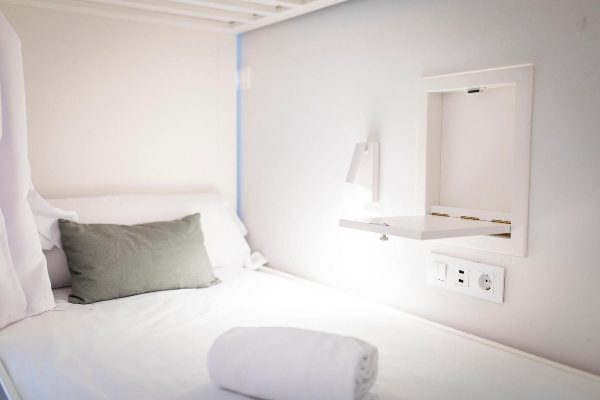 6-Bed Mixed Dormitory Room