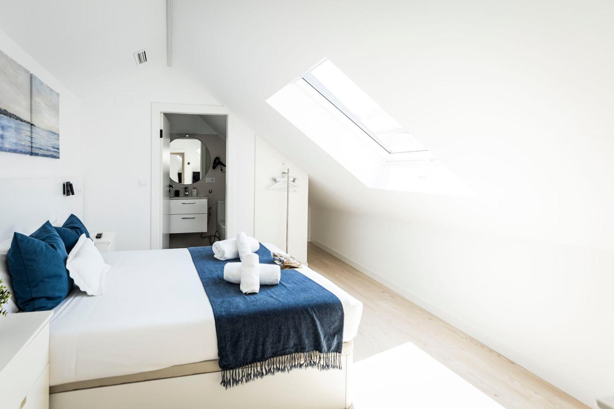 Double Room Private Bathroom