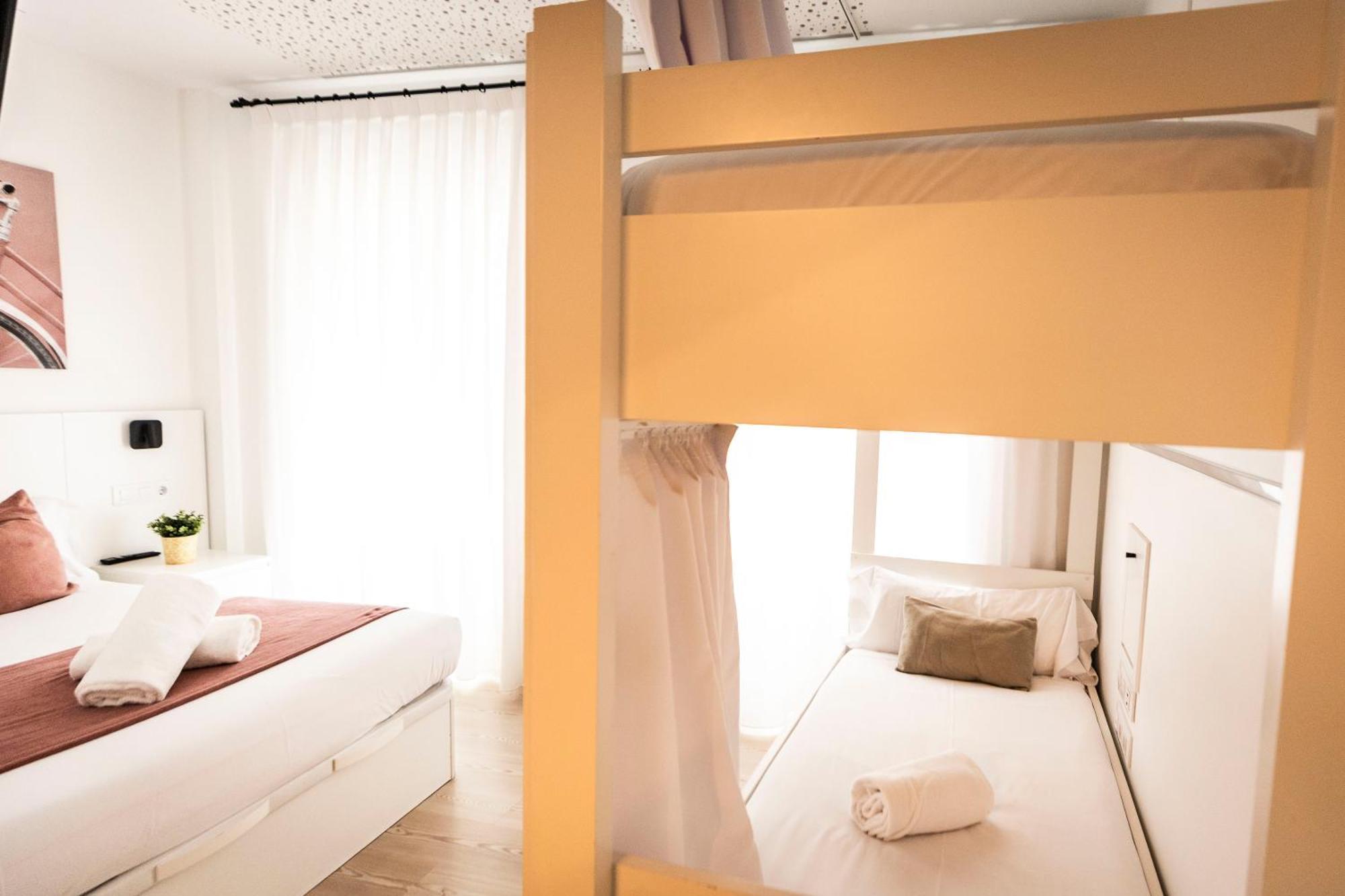 Mixed Dormitory Room