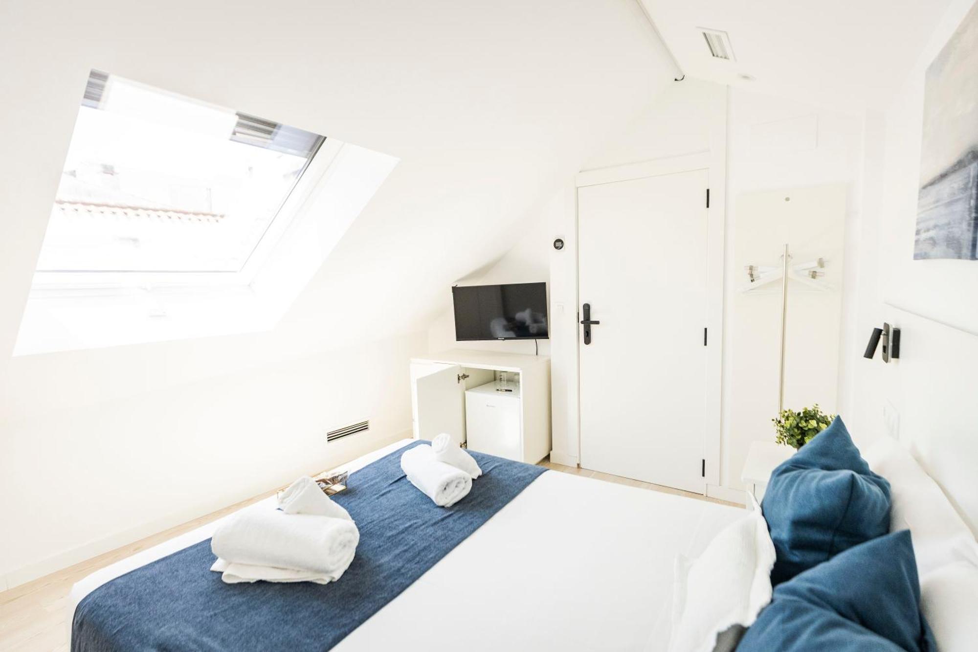 Double Room Private Bathroom