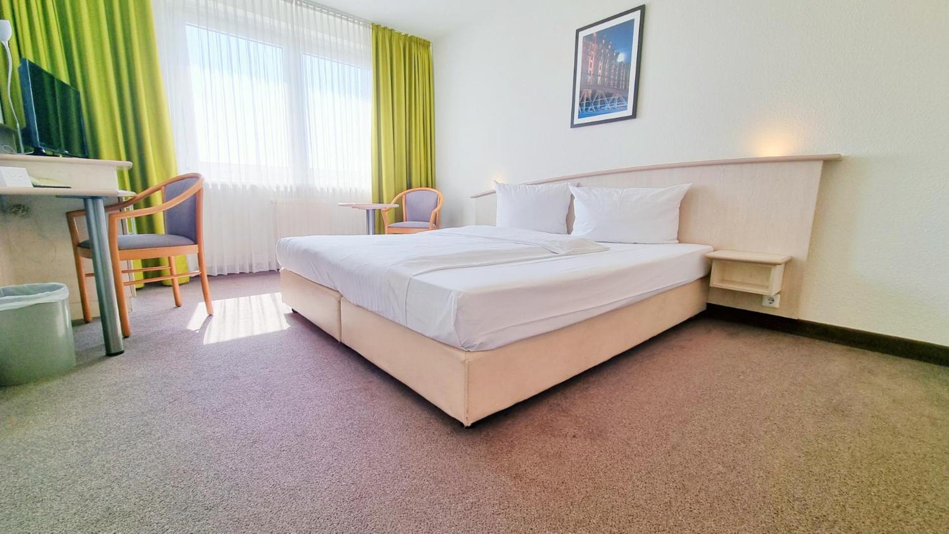 Double or Twin Room,1682928073:JPEG