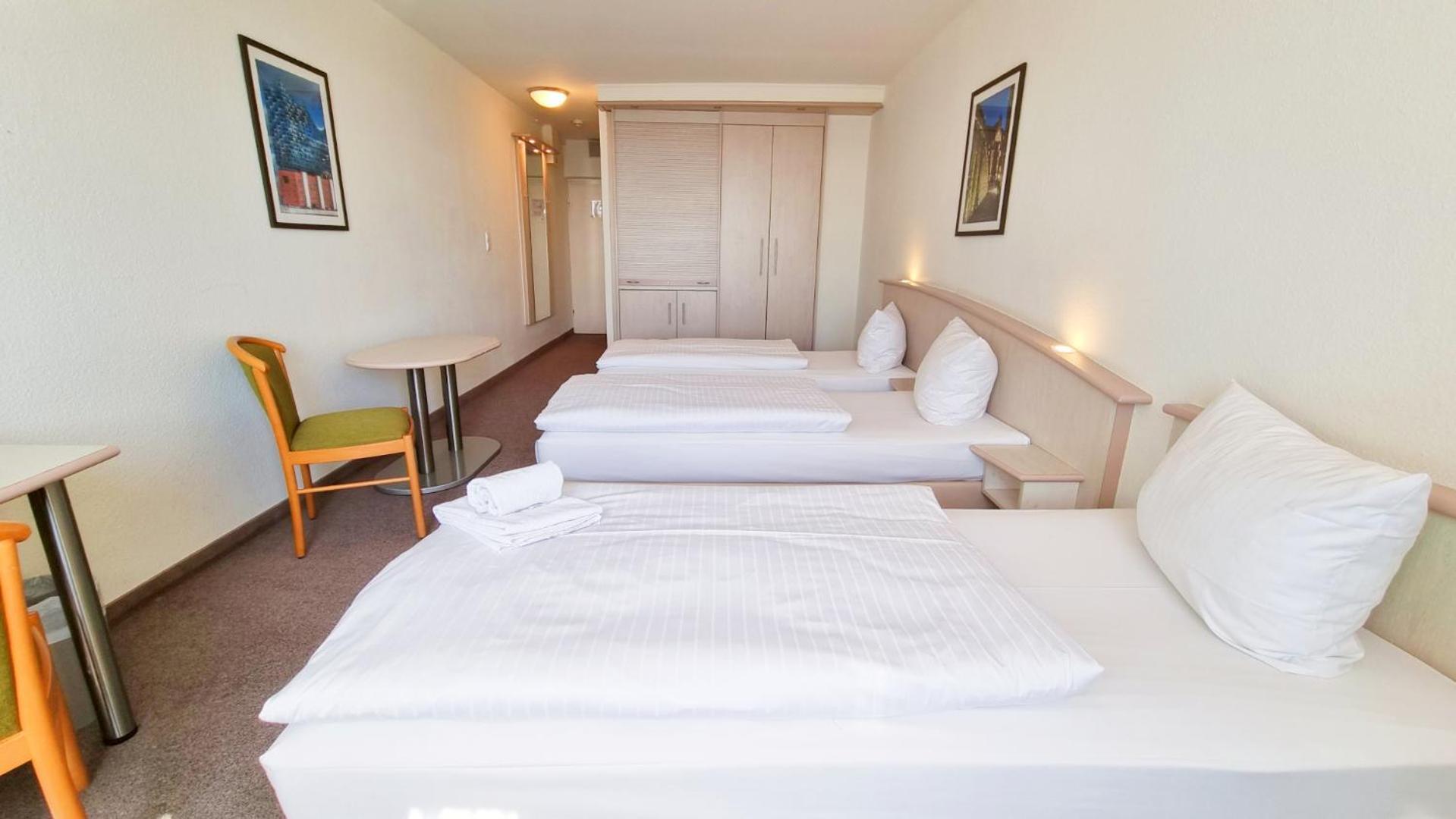 Triple Room,1682928067:JPEG