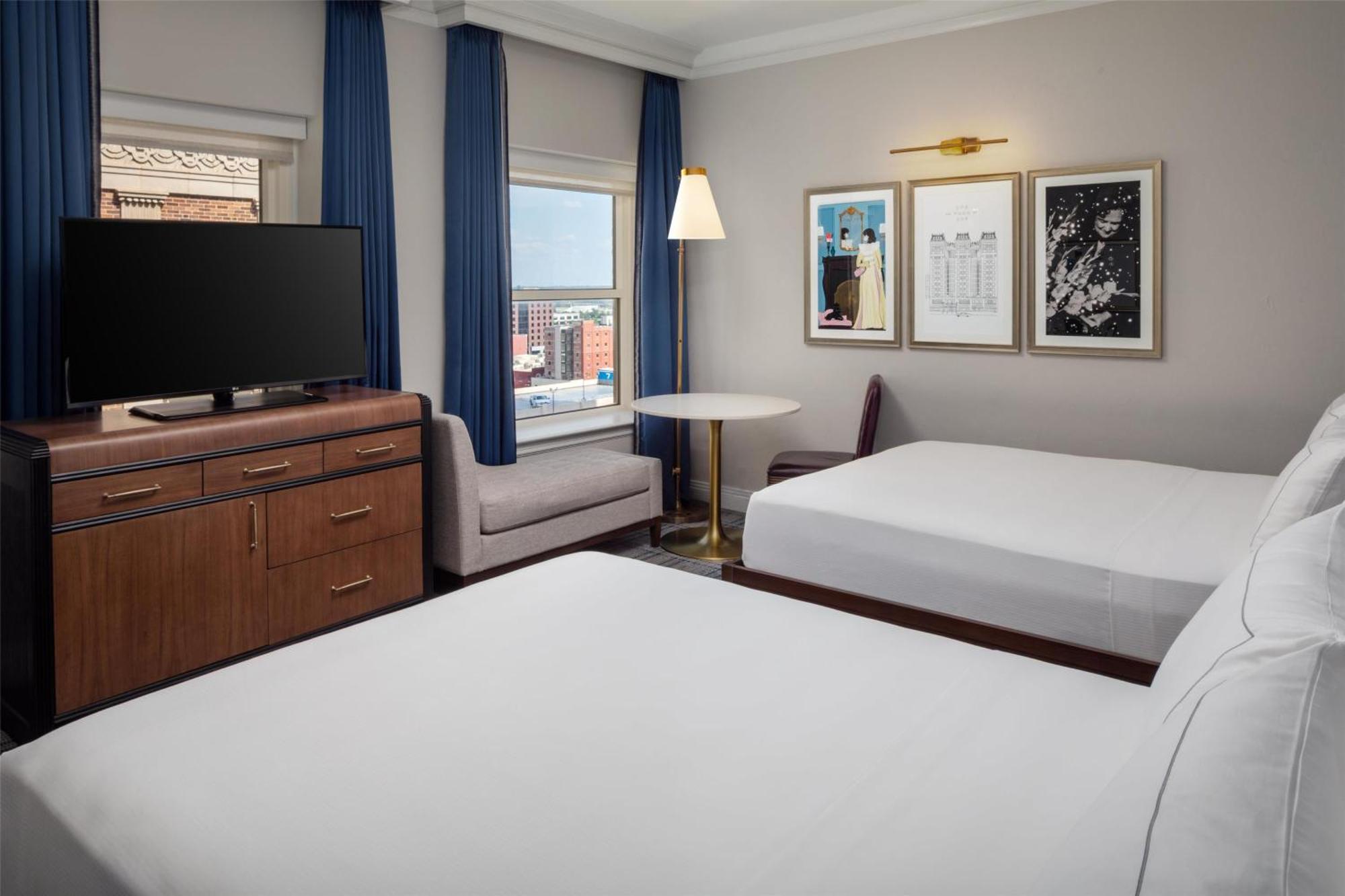 Deluxe Queen Room with Two Queen Beds - High Floor