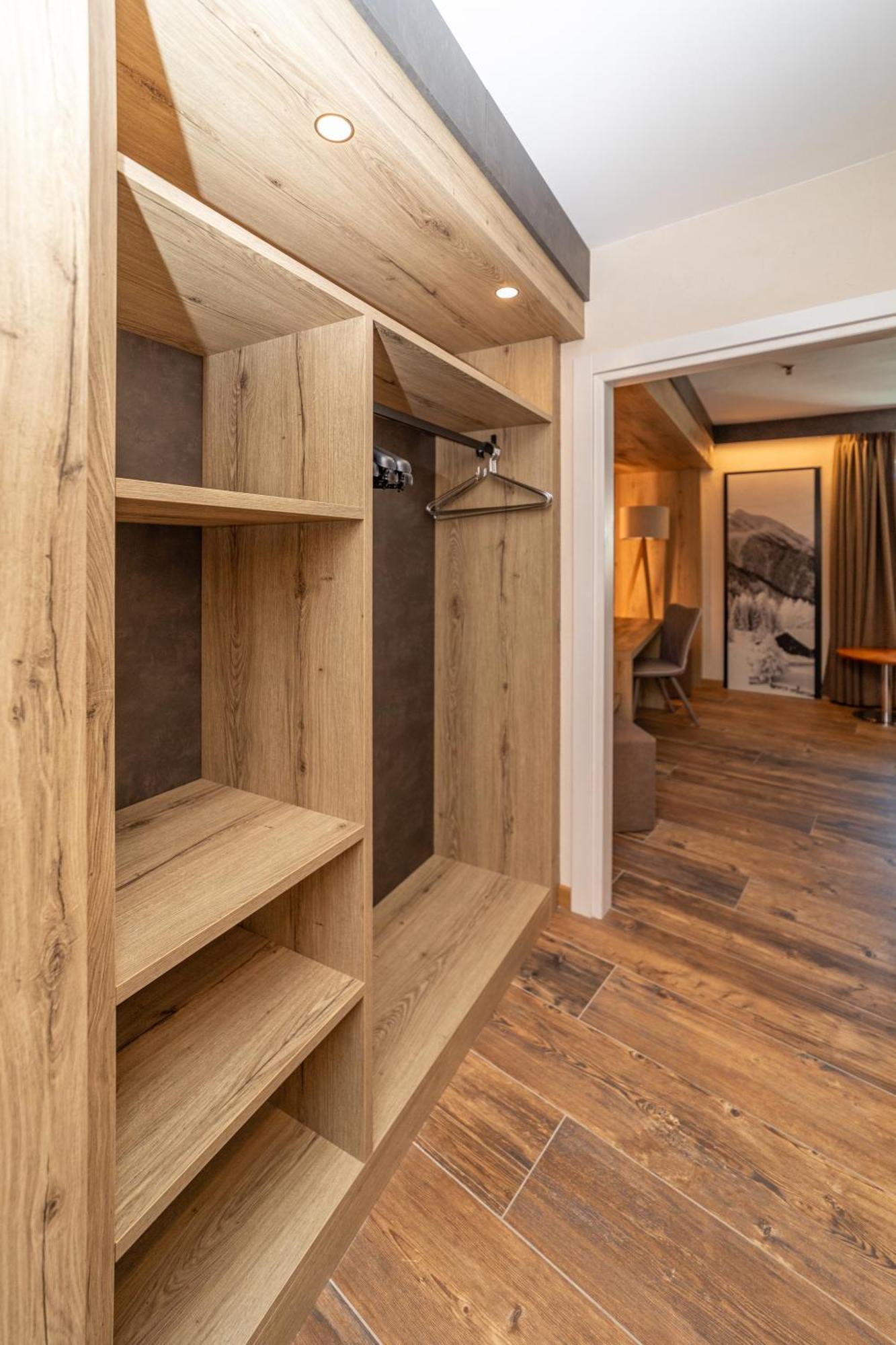 Double or Twin Room Mountain View