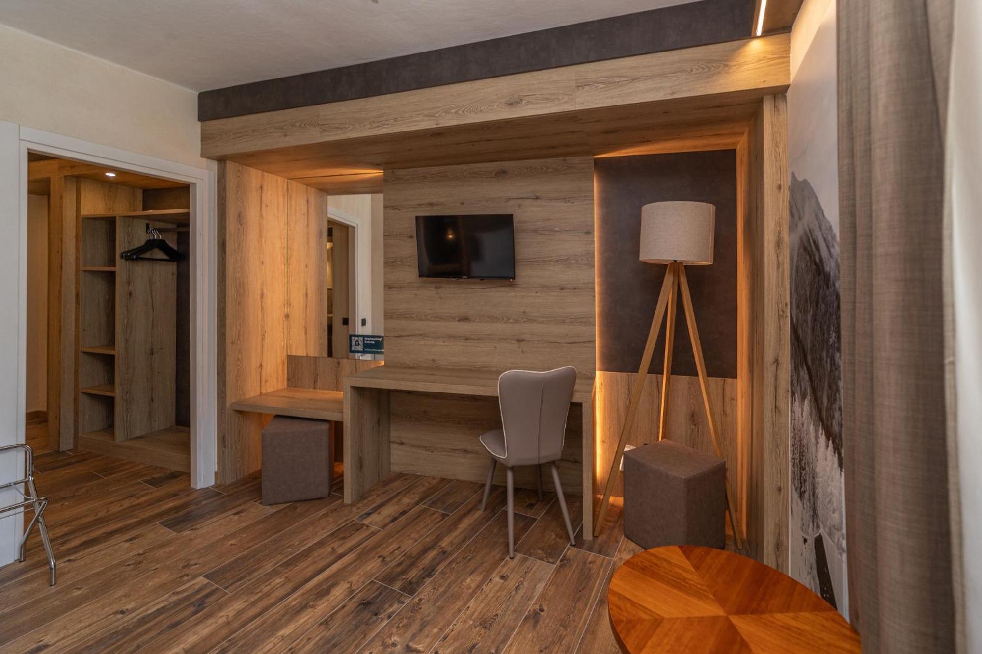 Double or Twin Room Mountain View