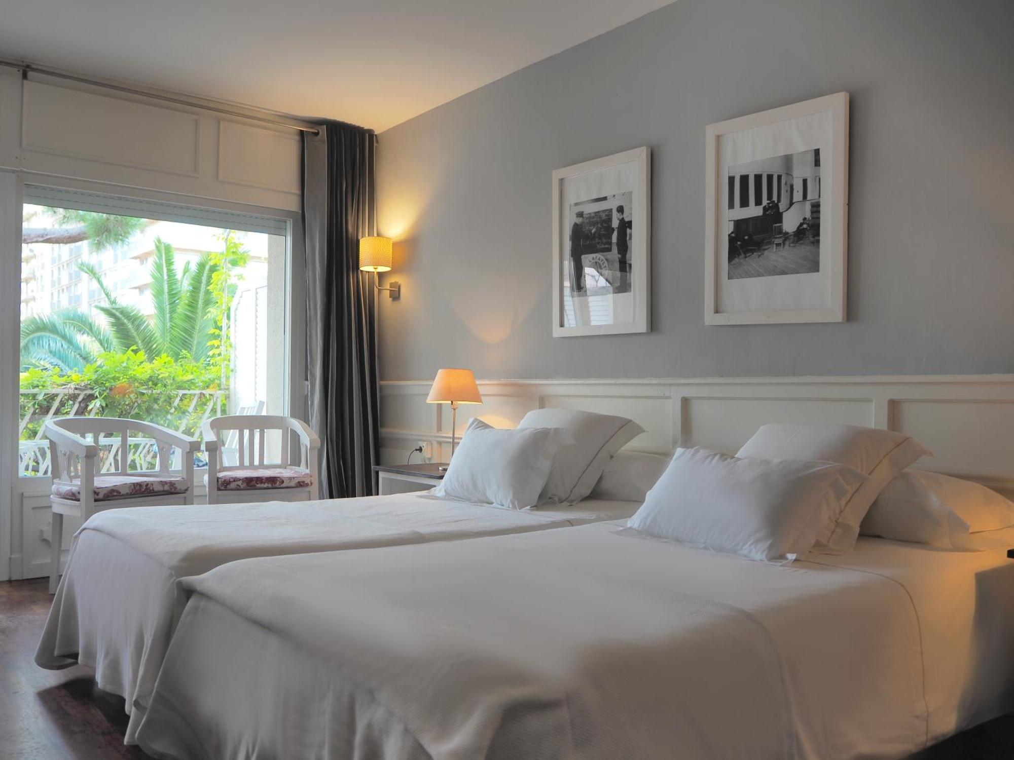 Double or Twin Room Garden View