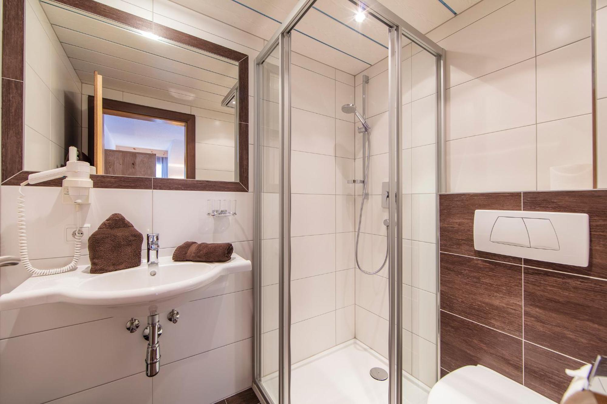Double Room,1682938575:JPEG