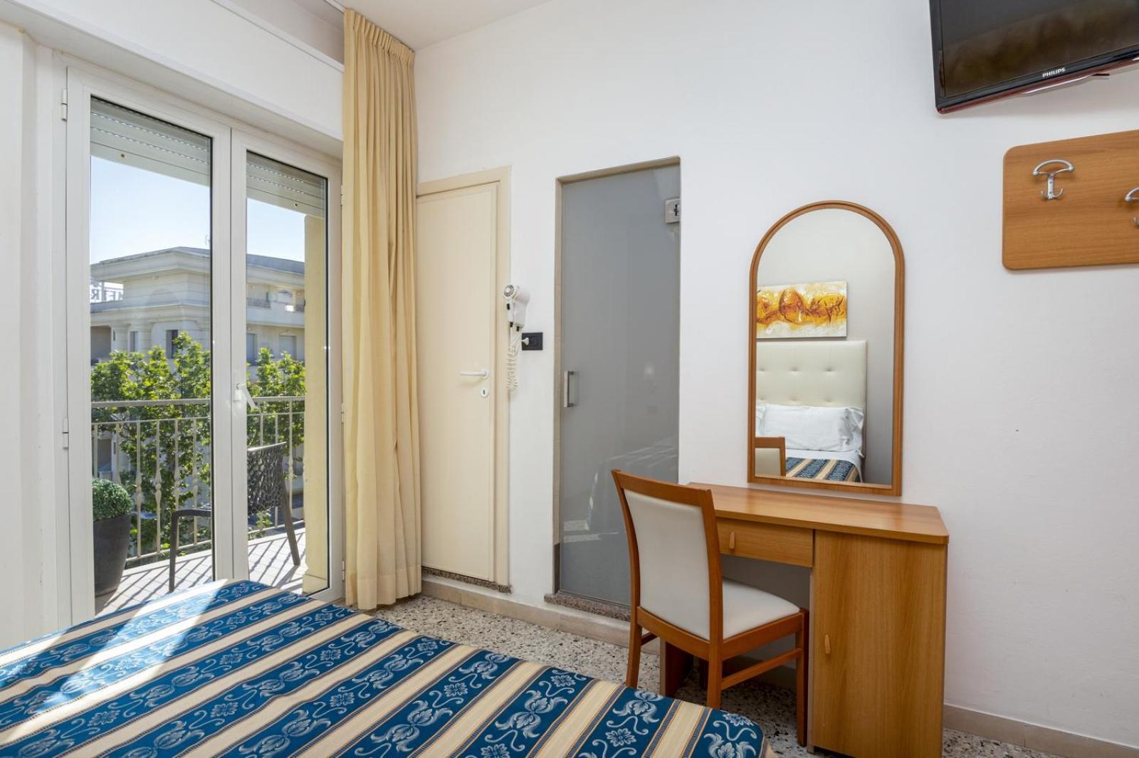 Superior Double or Twin Room Sea View