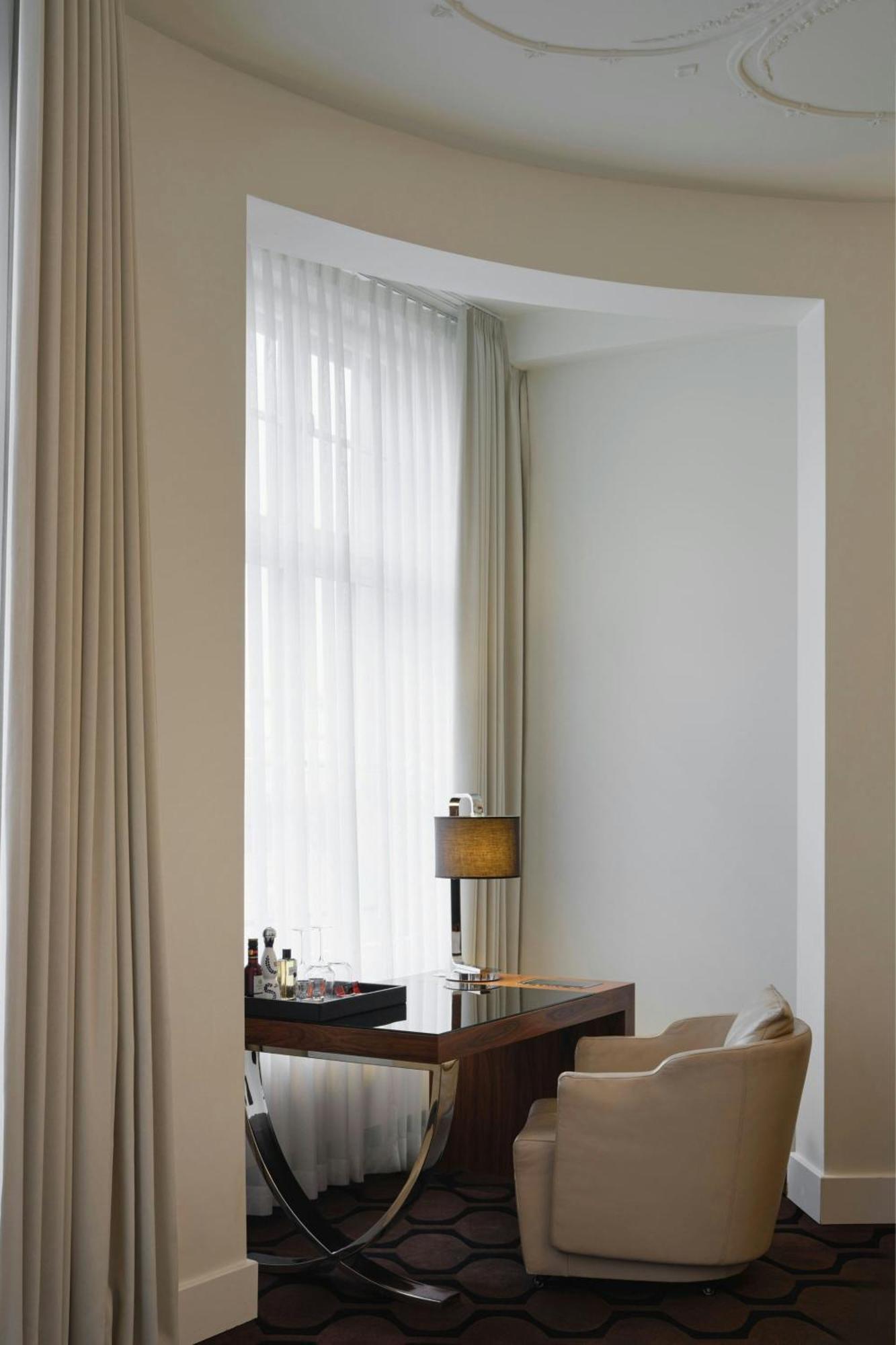 Junior Suite 1 King