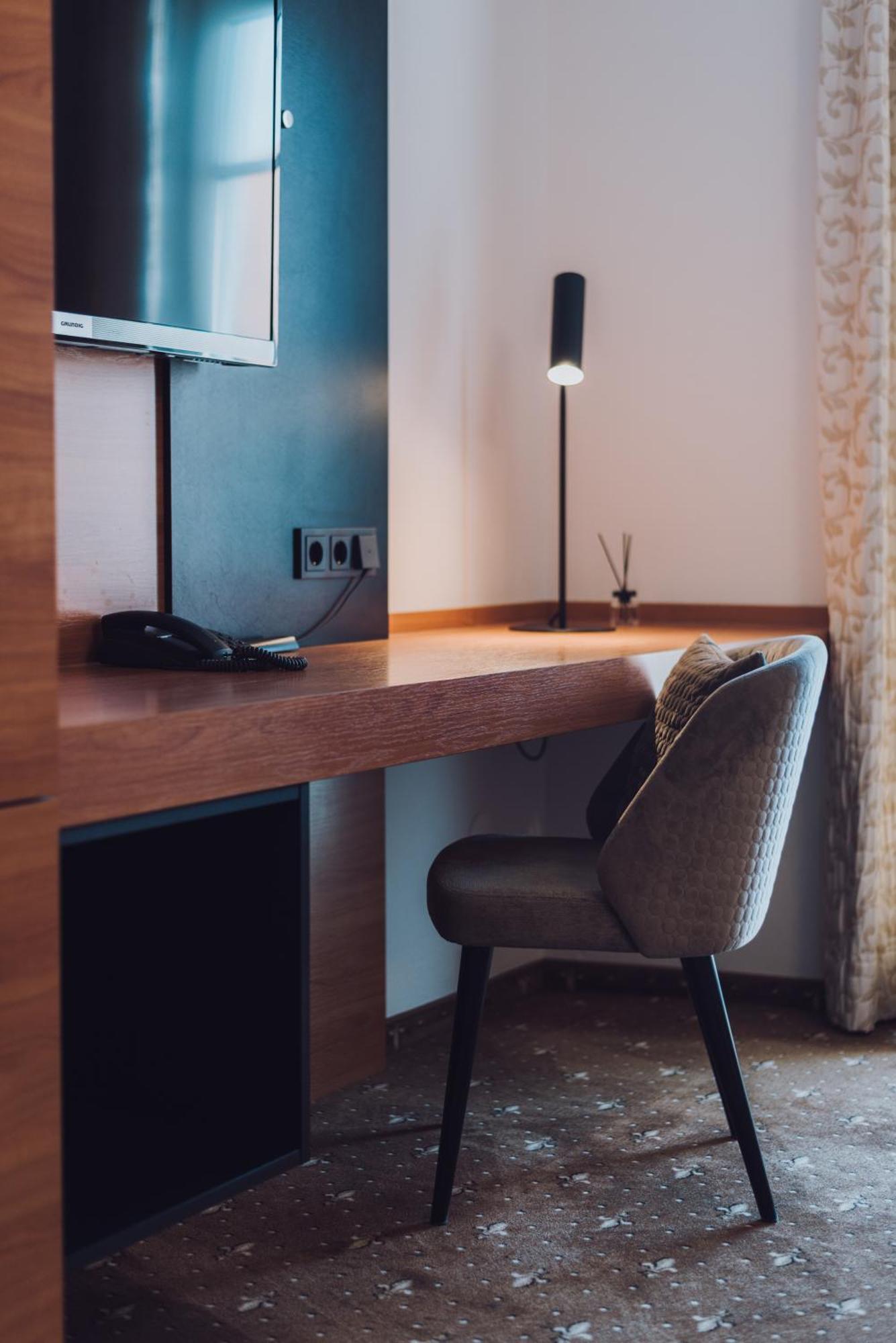 Double Room,1682961218:JPEG