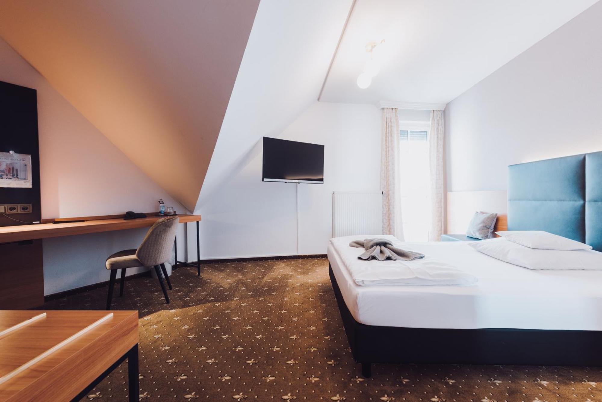 Standard Double Room,1682961254:JPEG