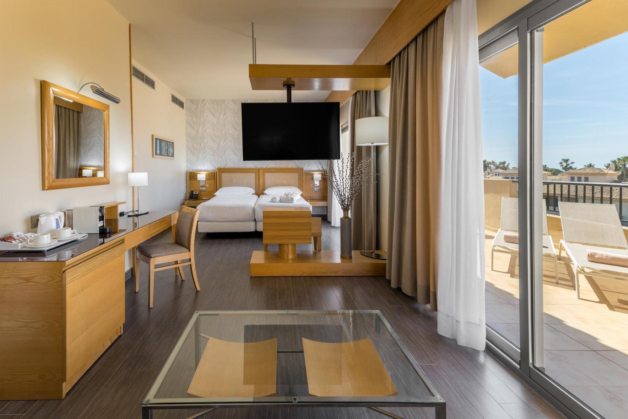 Junior Suite,1683805801:JPEG