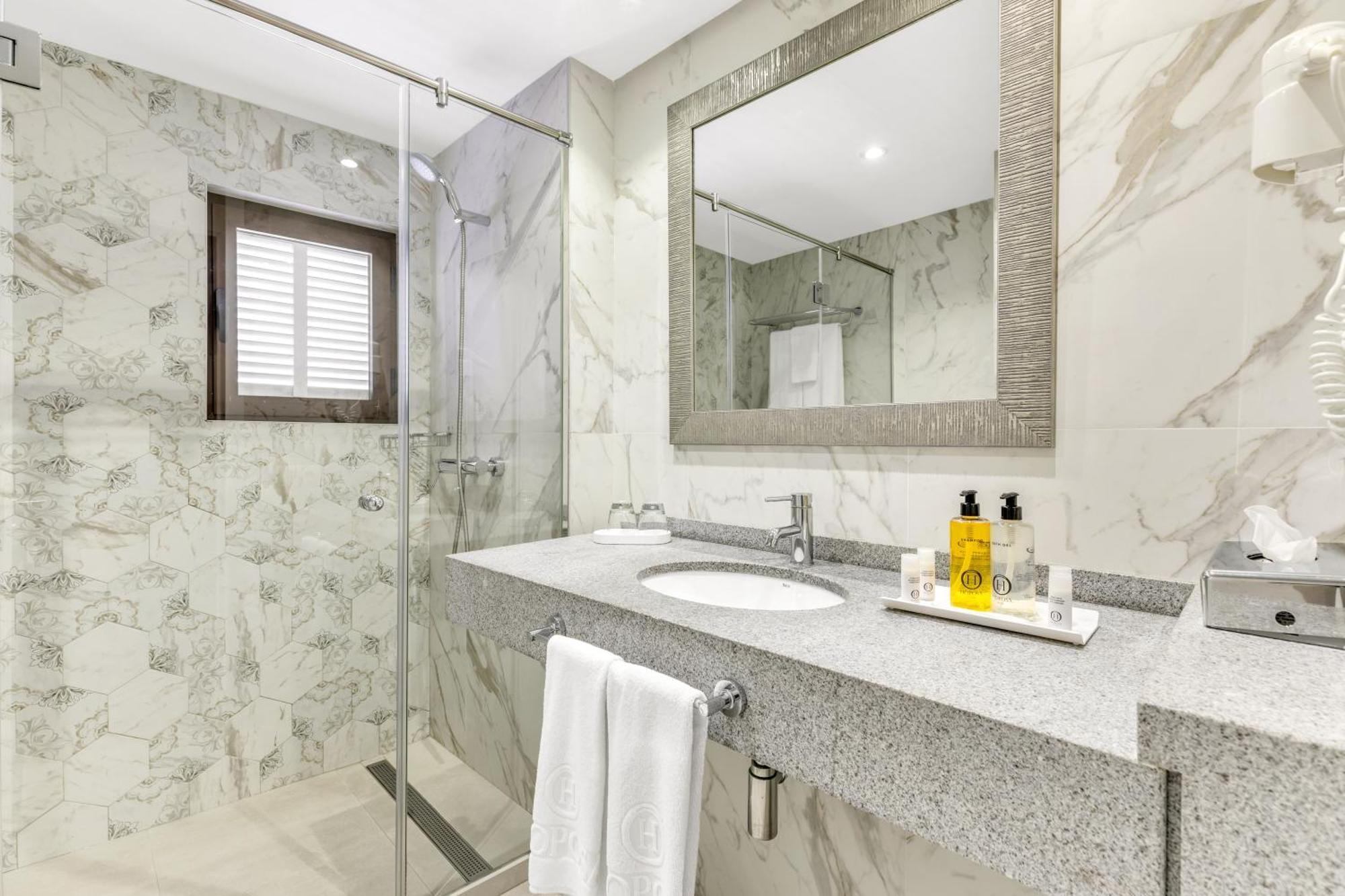 Superior Double or Twin Room Sea View