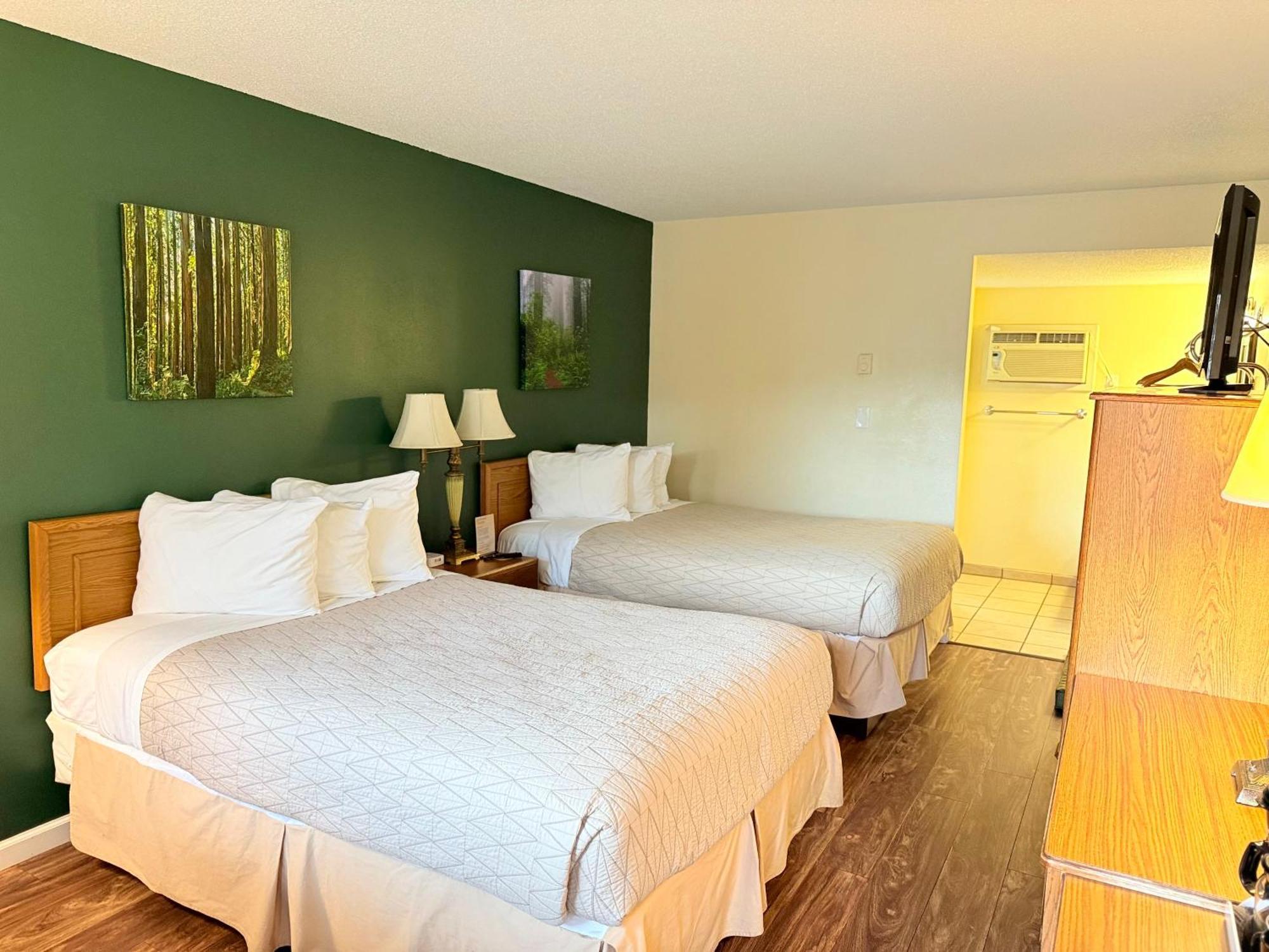 2 Beds Pet Friendly Dogs Only additional charges apply