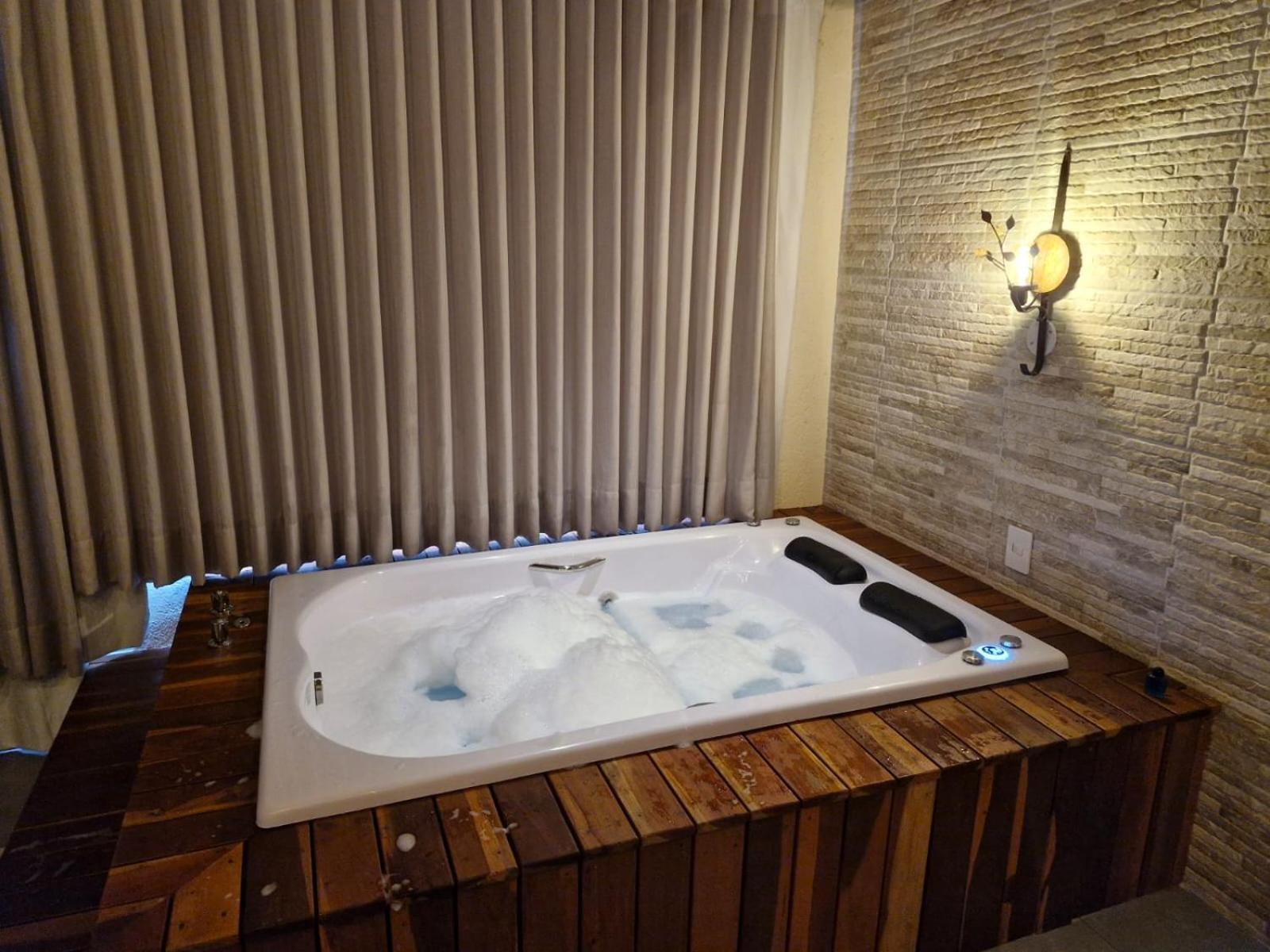 Queen Room Spa Bath