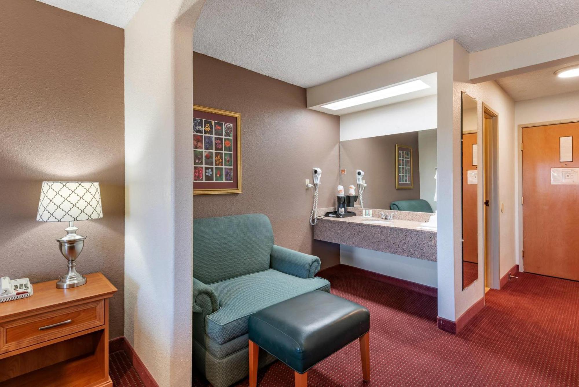 Standard King Room Non-Smoking