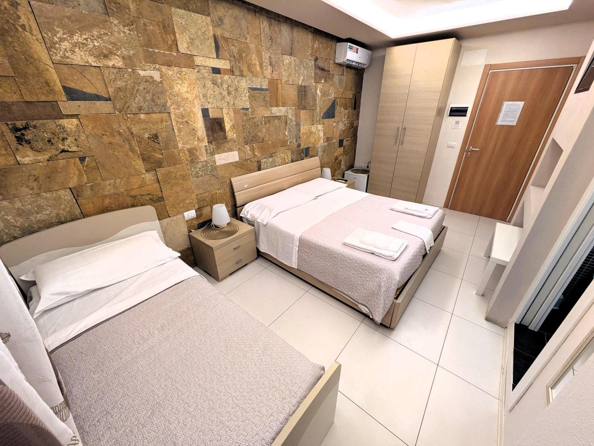 Double Room Private Bathroom