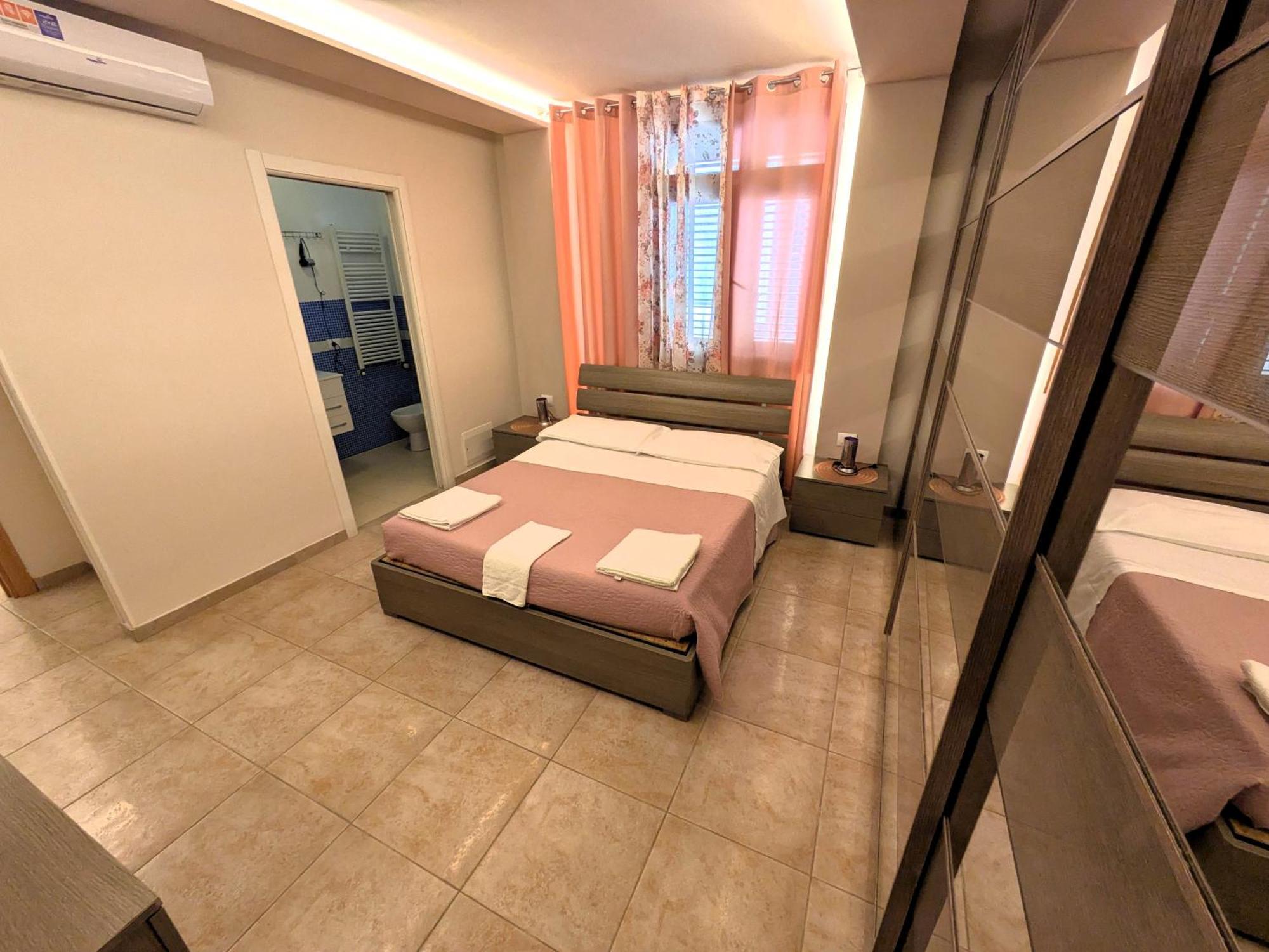 Double Room Private Bathroom