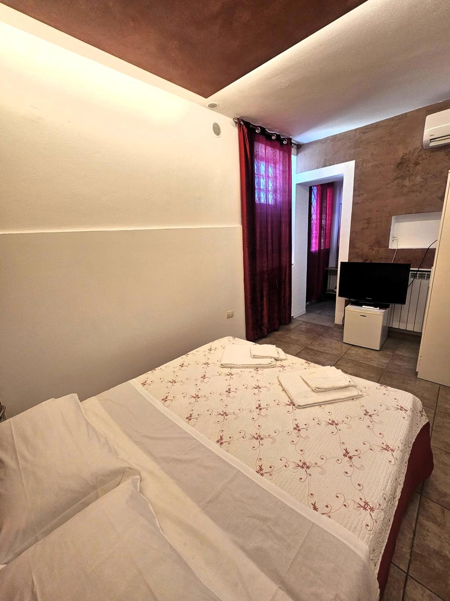 Double Room Private Bathroom