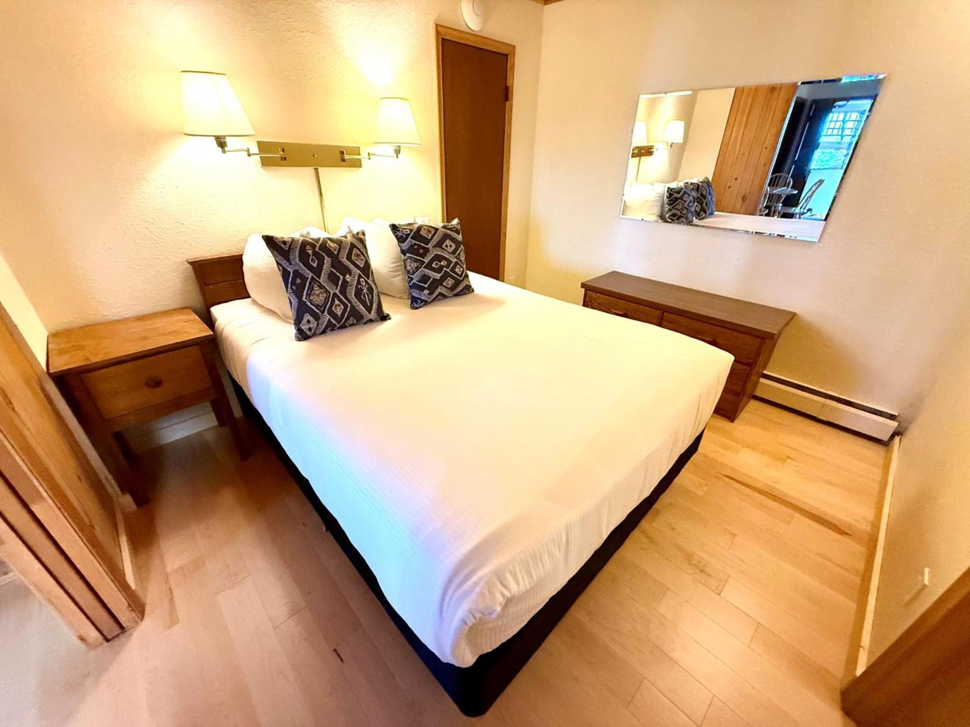 Quadruple Room Lake View