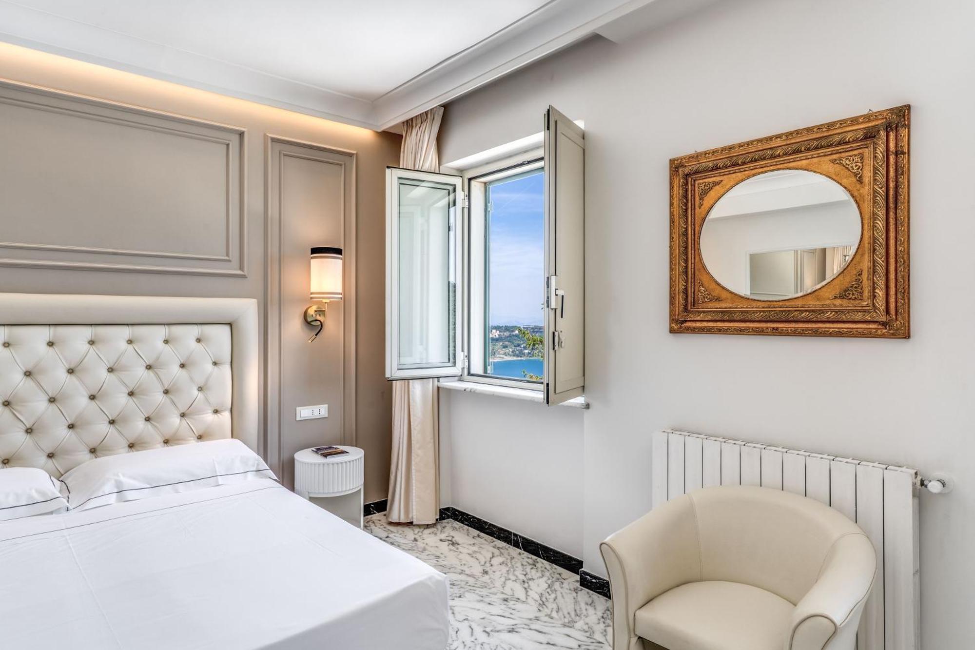 Double Room Lake View