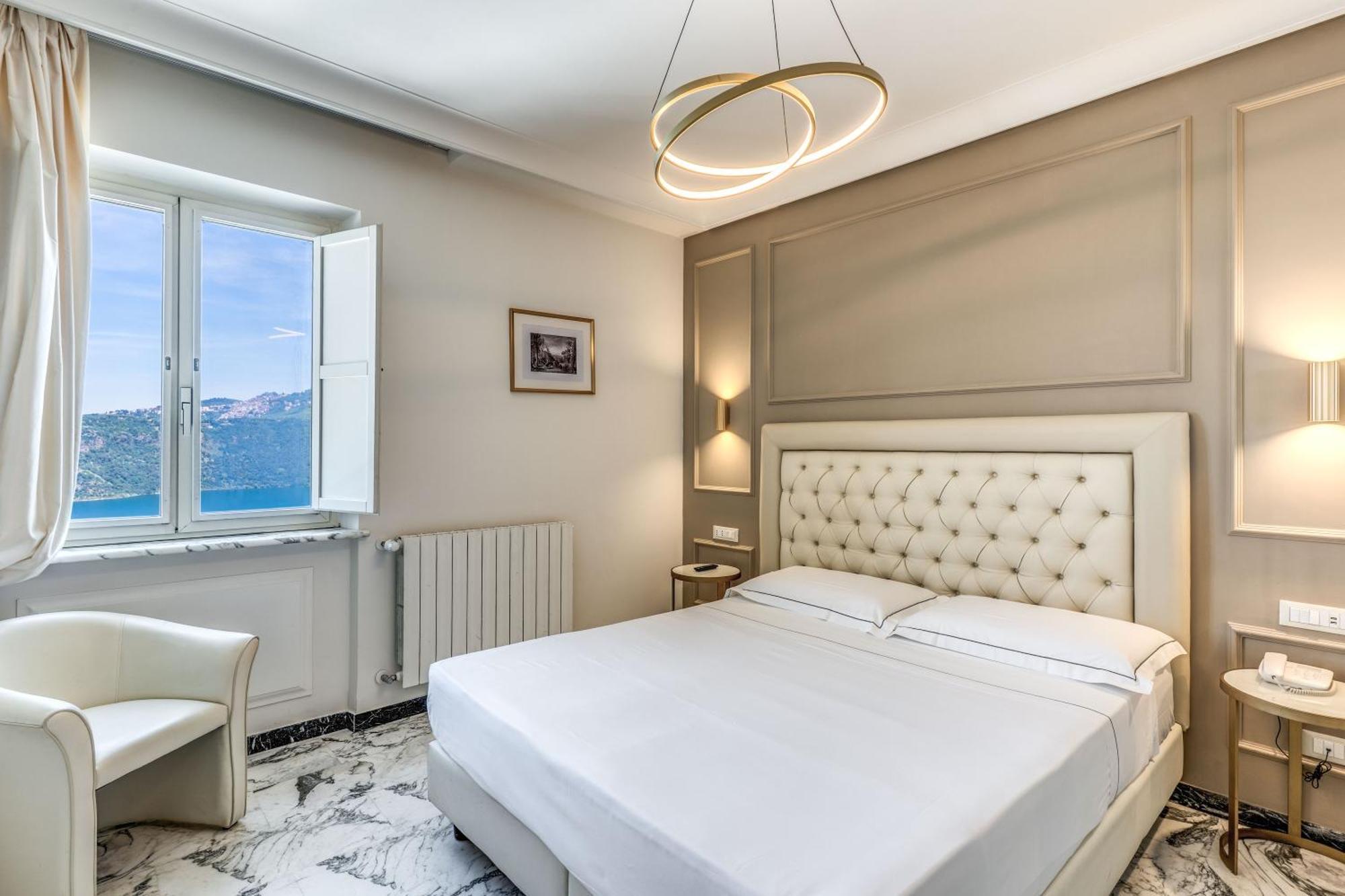 Double Room Lake View