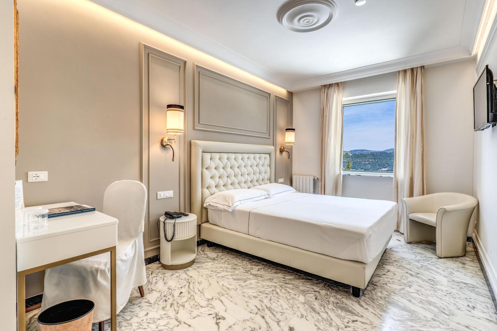 Double Room Lake View
