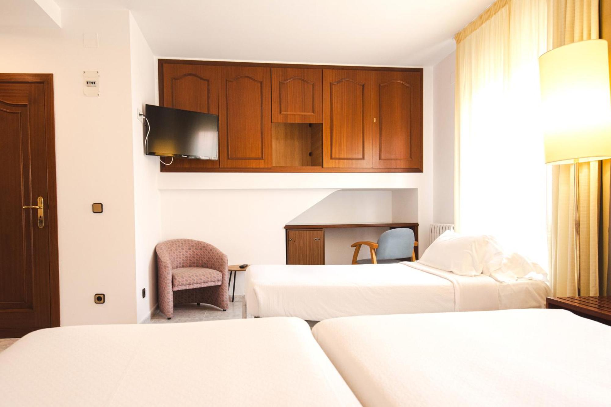Triple Room,1685063472:JPEG
