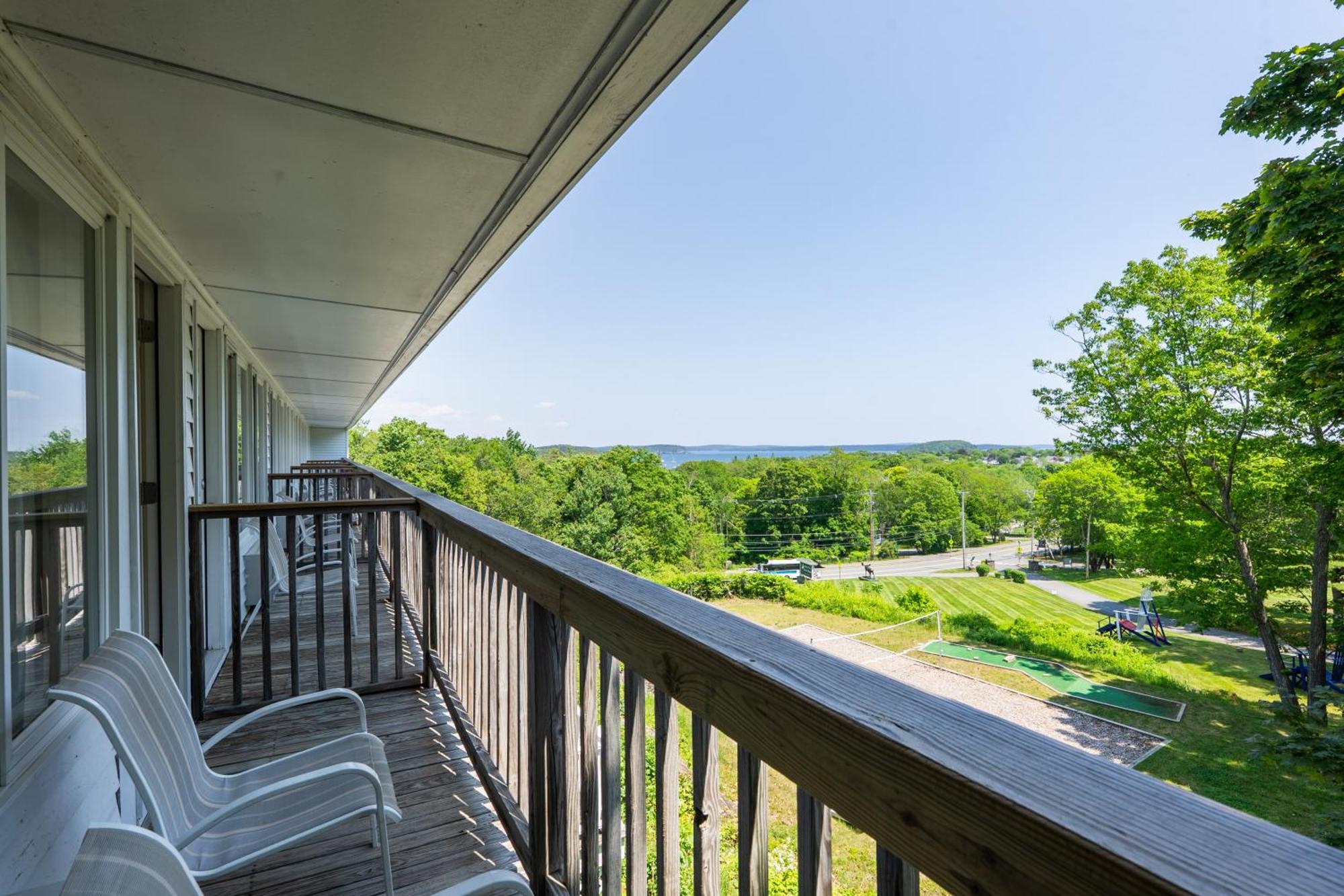 King | Courtyard | Limited Bay View | Balcony
