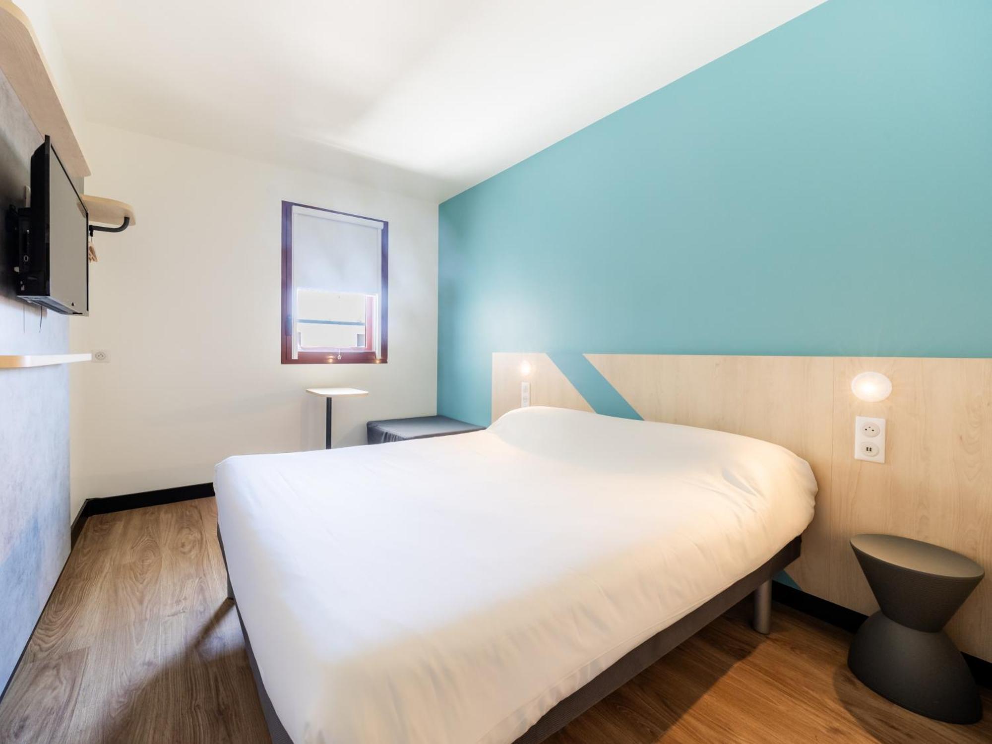 Standard Double Room,1685080882:JPEG