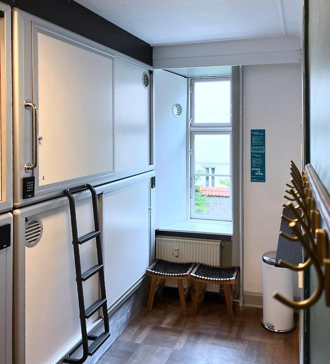 Bed 4-Bed Mixed Dormitory Room