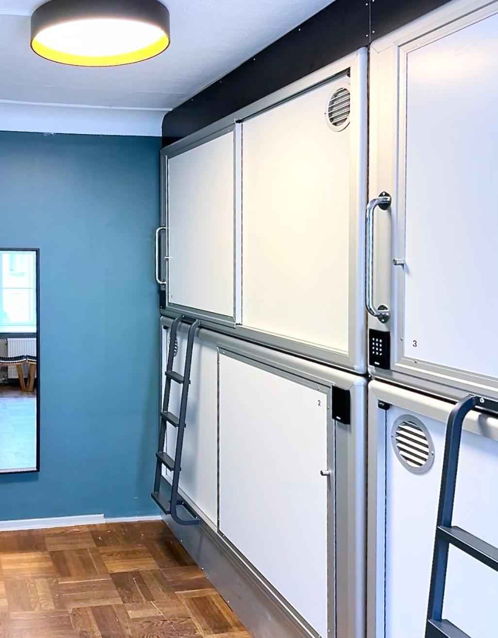 Bed 4-Bed Mixed Dormitory Room
