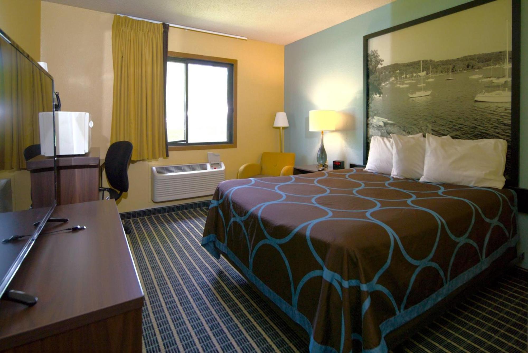 Queen Room One Queen Bed Mobility Access or Non-Smoking