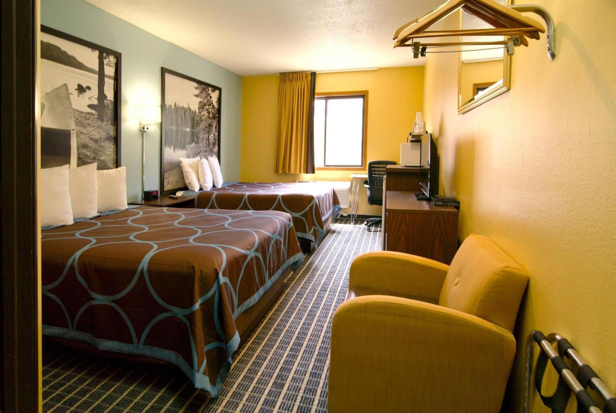 Queen Room Two Queen Beds Non-Smoking
