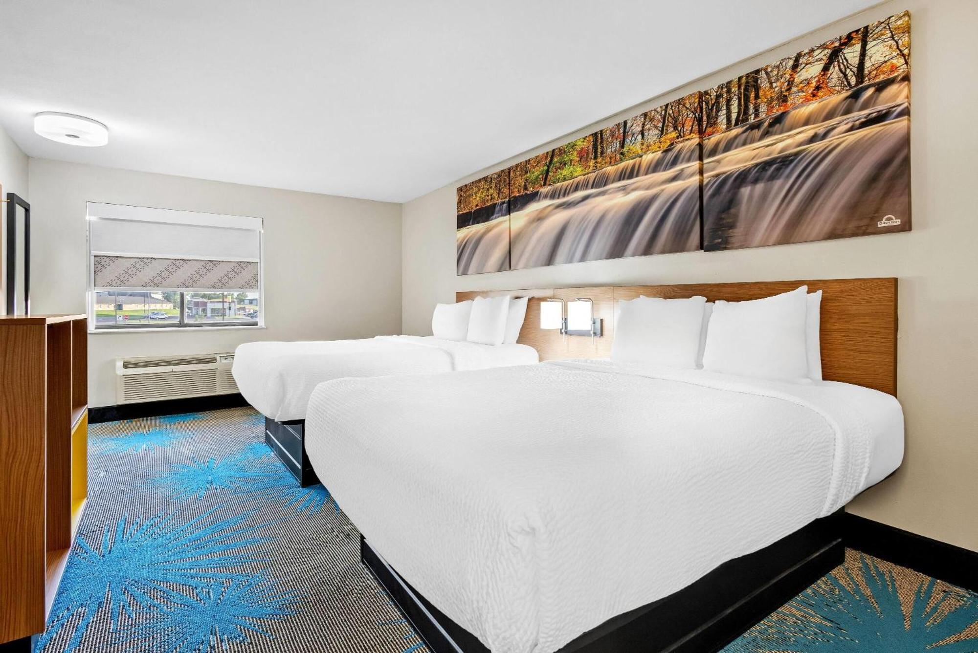 Suite with Two Queen Beds - Non-Smoking