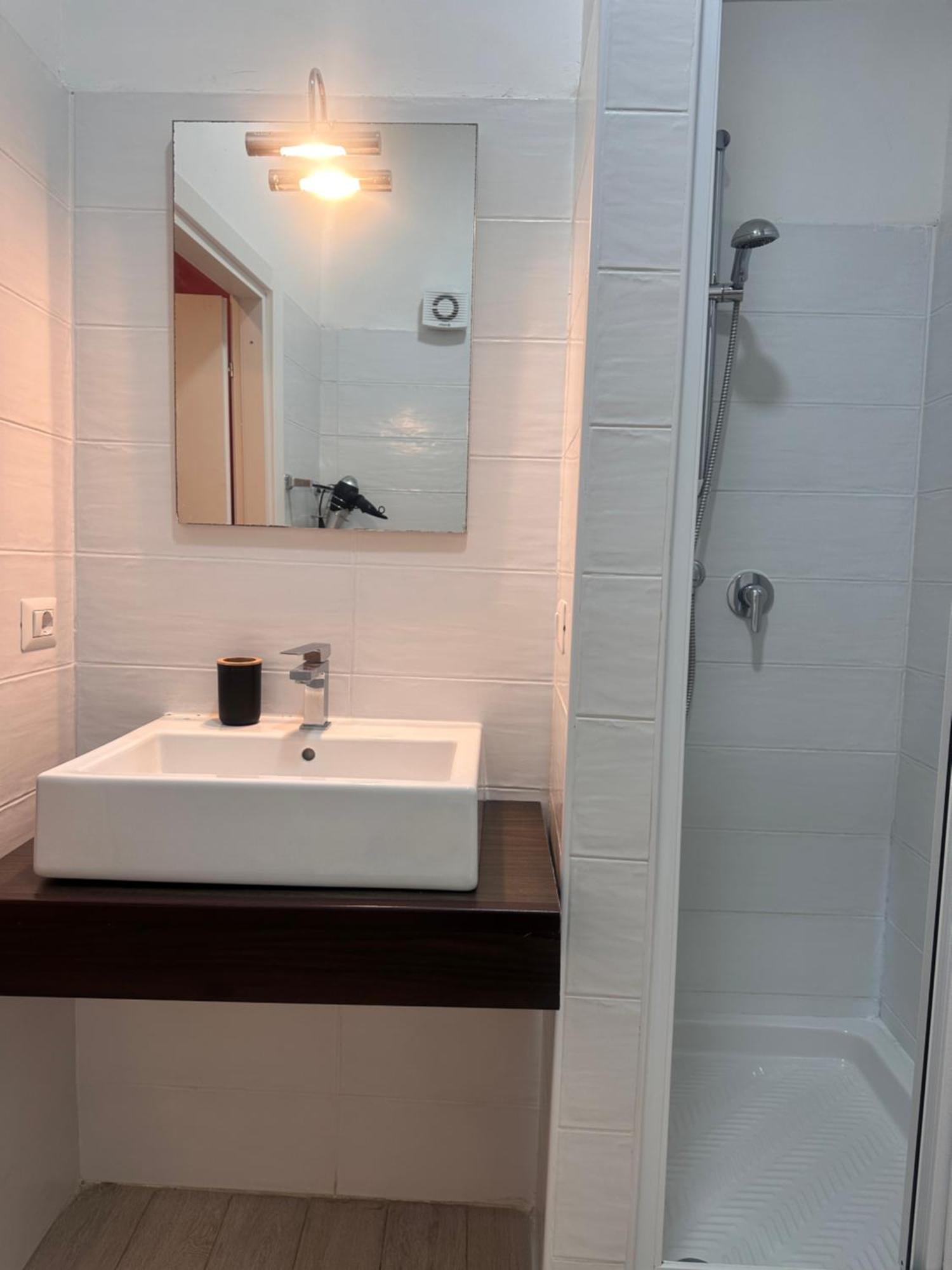 One-Bedroom Apartment,1685107213:JPEG