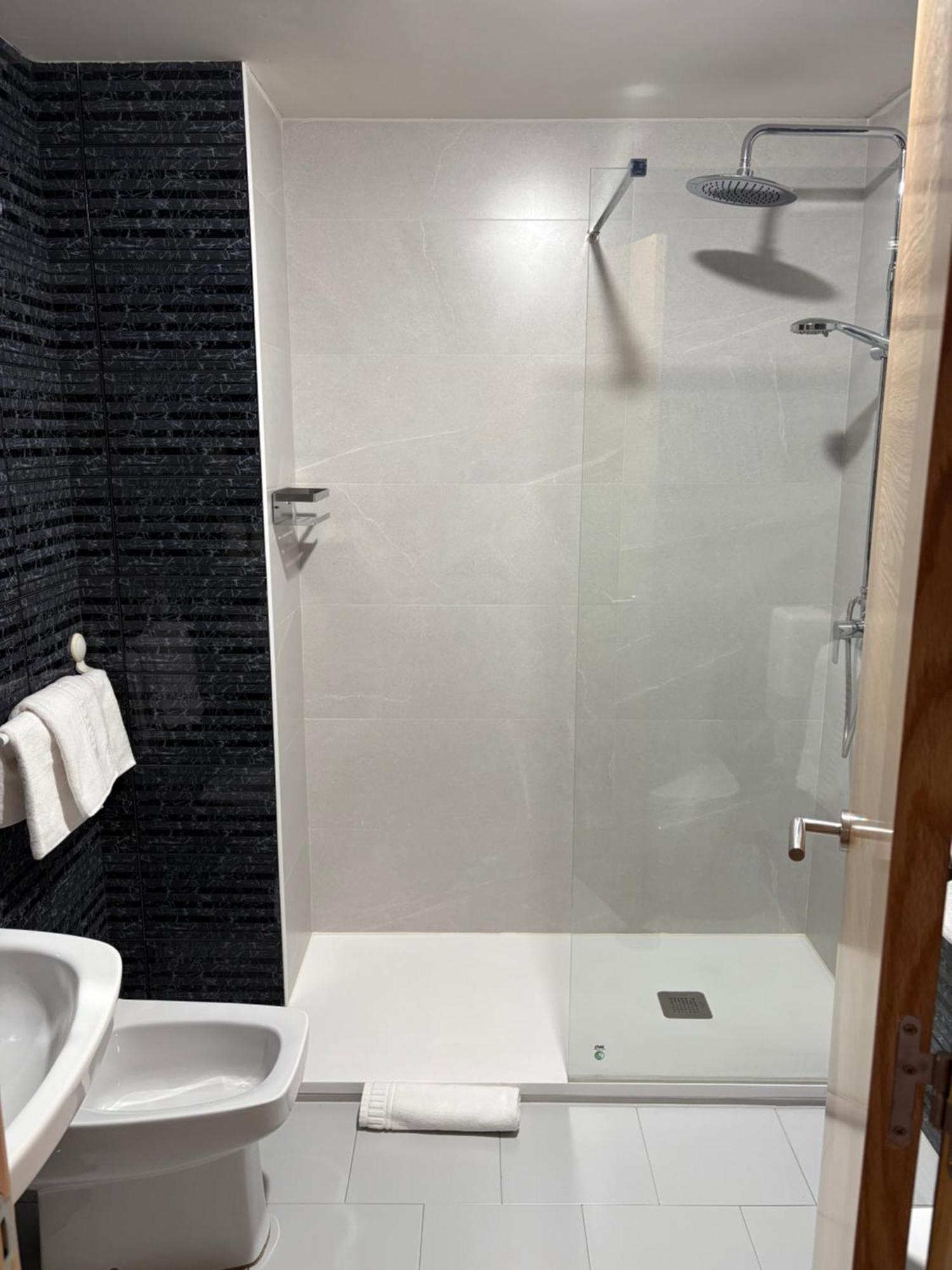 Triple Room,1685112407:JPEG