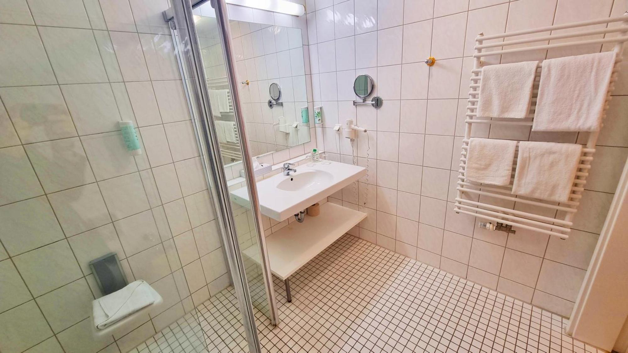 Large Double Room