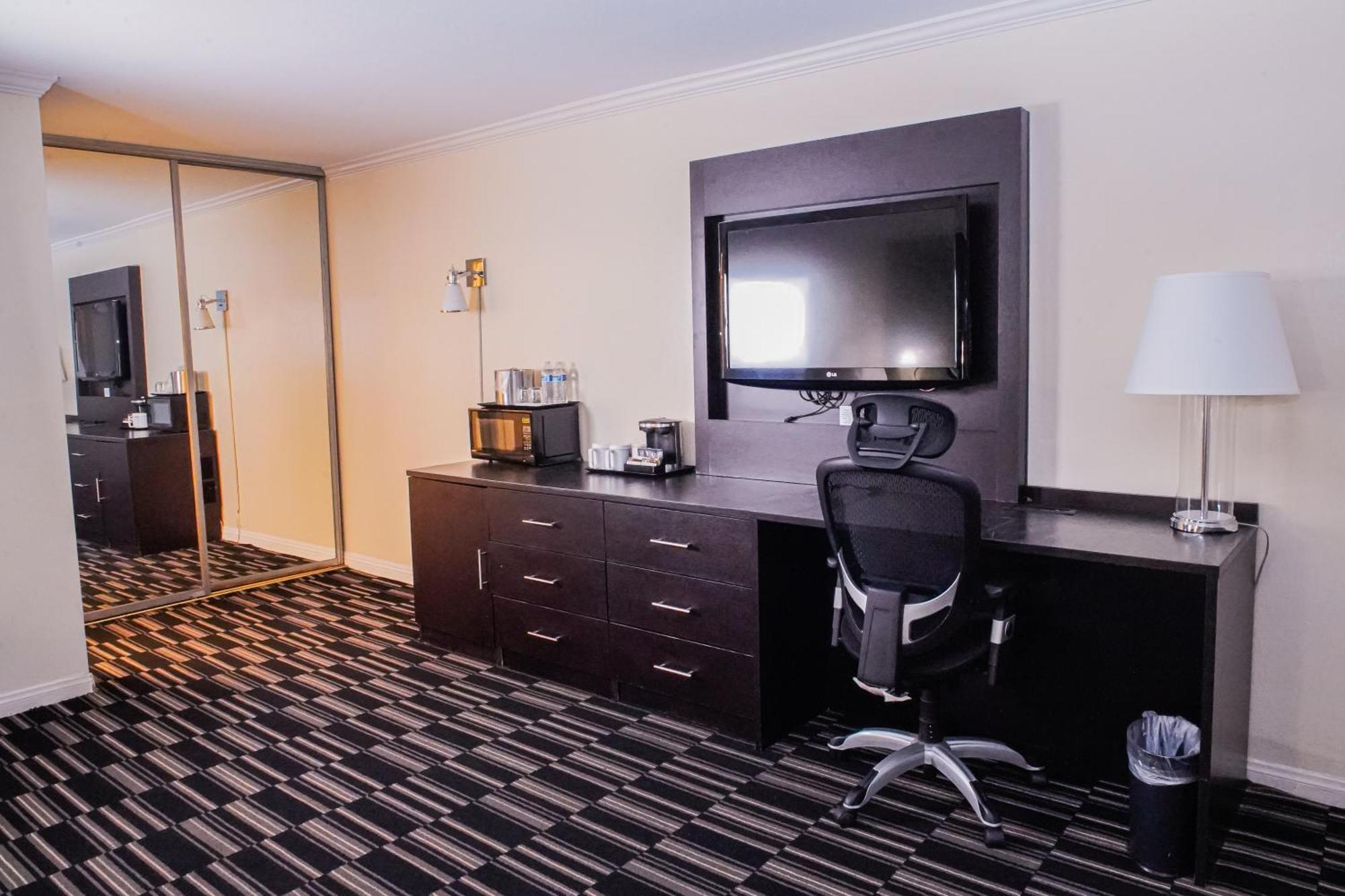 Standard King Room