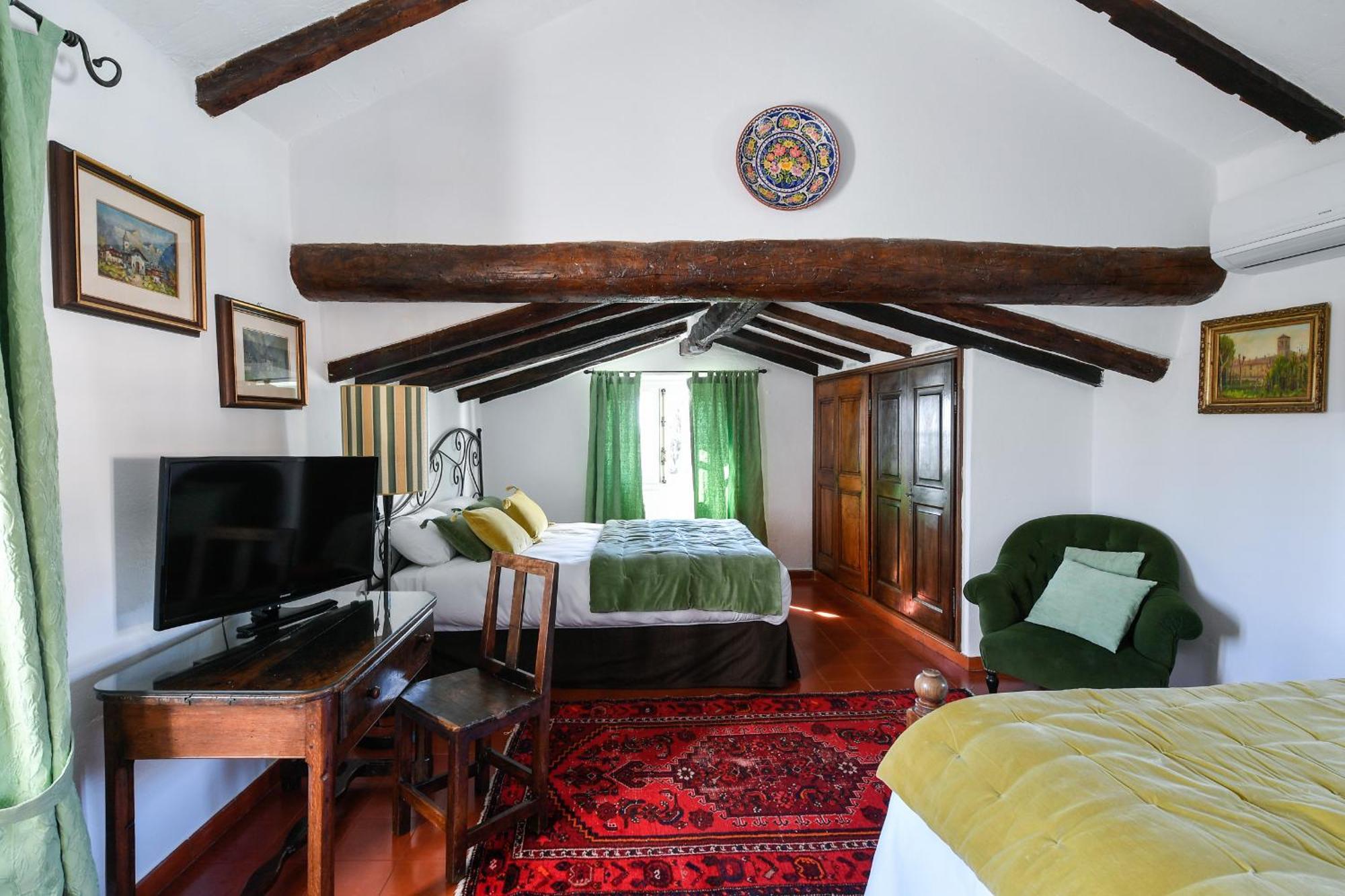 Classic Quadruple Room