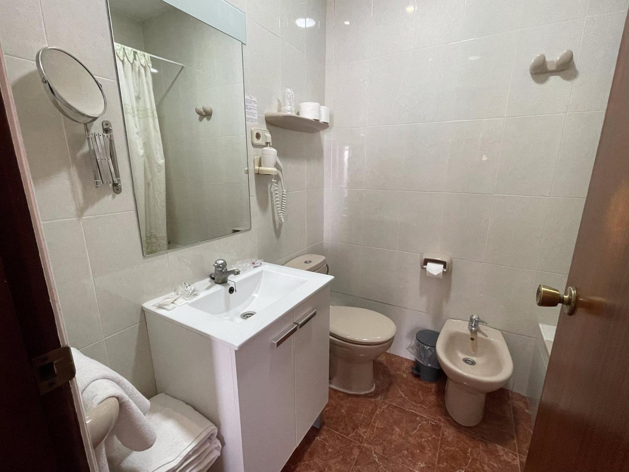 Budget Single Room