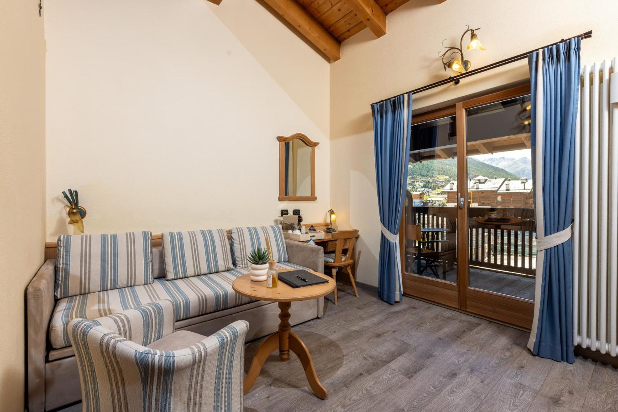 Junior Suite Balcony