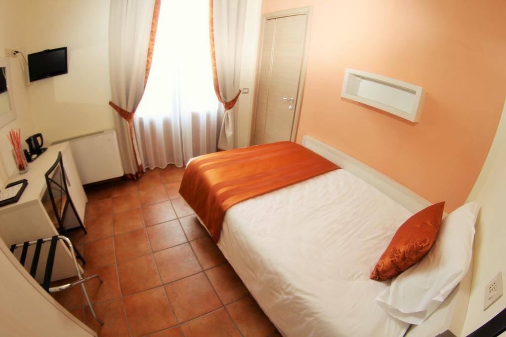 Single Room,258050169:JPEG