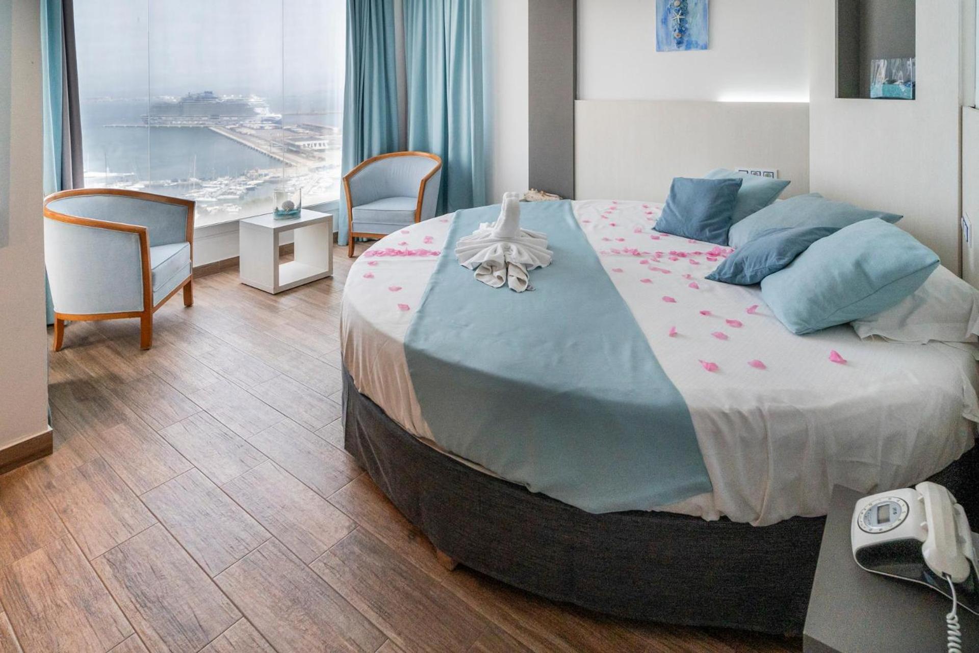 Junior Suite with Pool View,1687449012:JPEG