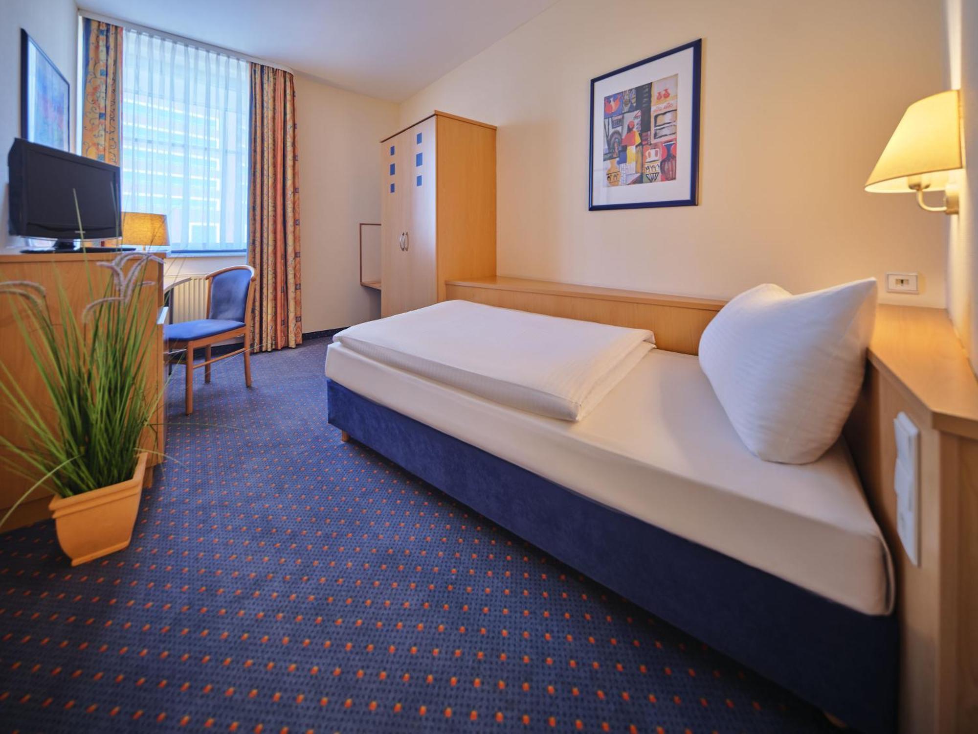 Single Room,1687449504:JPEG