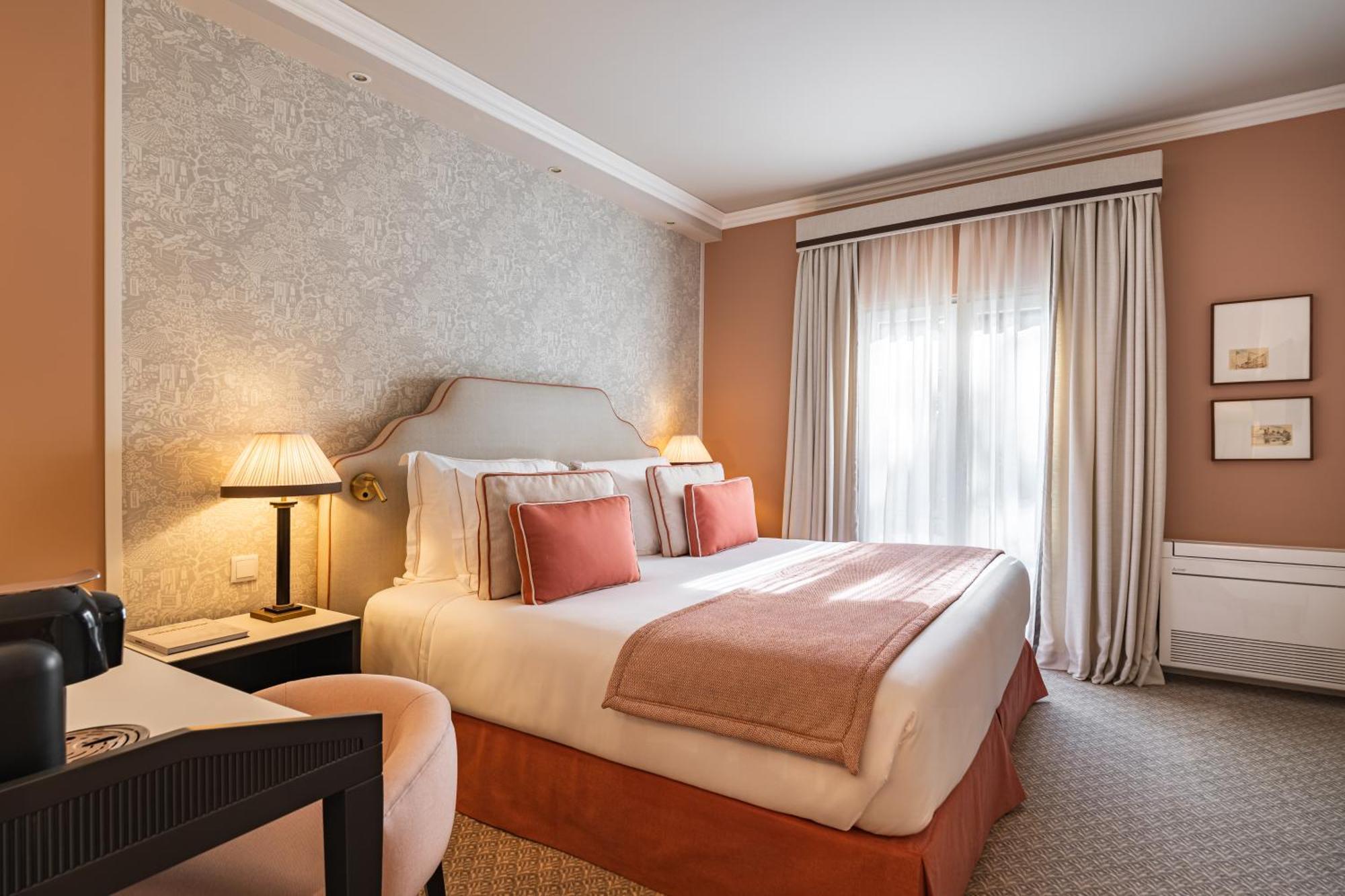 Deluxe Double Room Balcony Spa Access