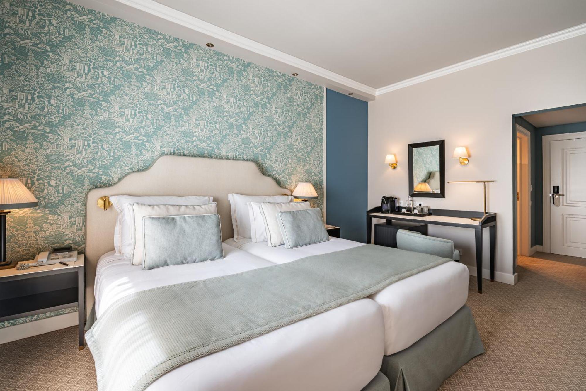 Deluxe Double Room Balcony Spa Access