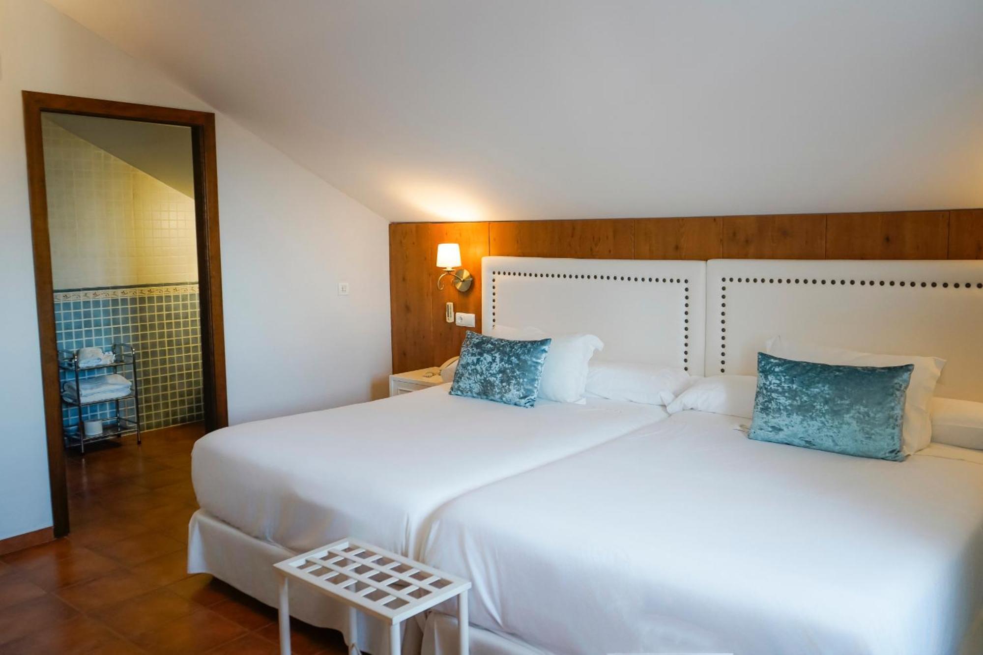 Standard Double Room Two Double Beds