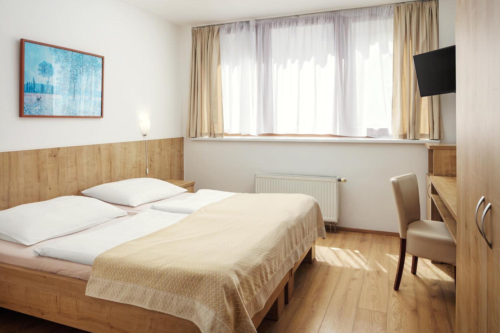 Superior Double or Twin Room Air-Conditioning