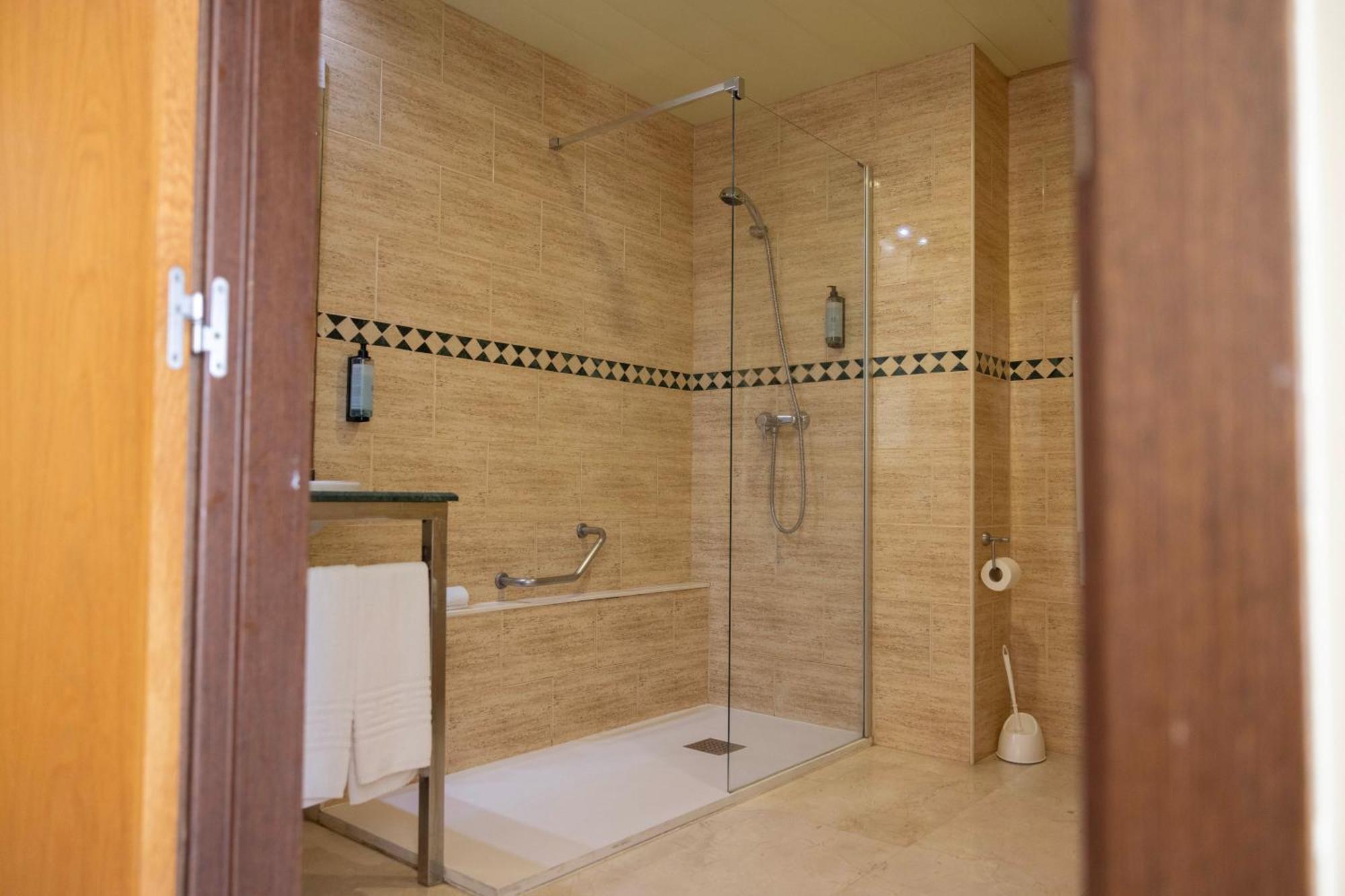 Triple Room,1687452904:JPEG